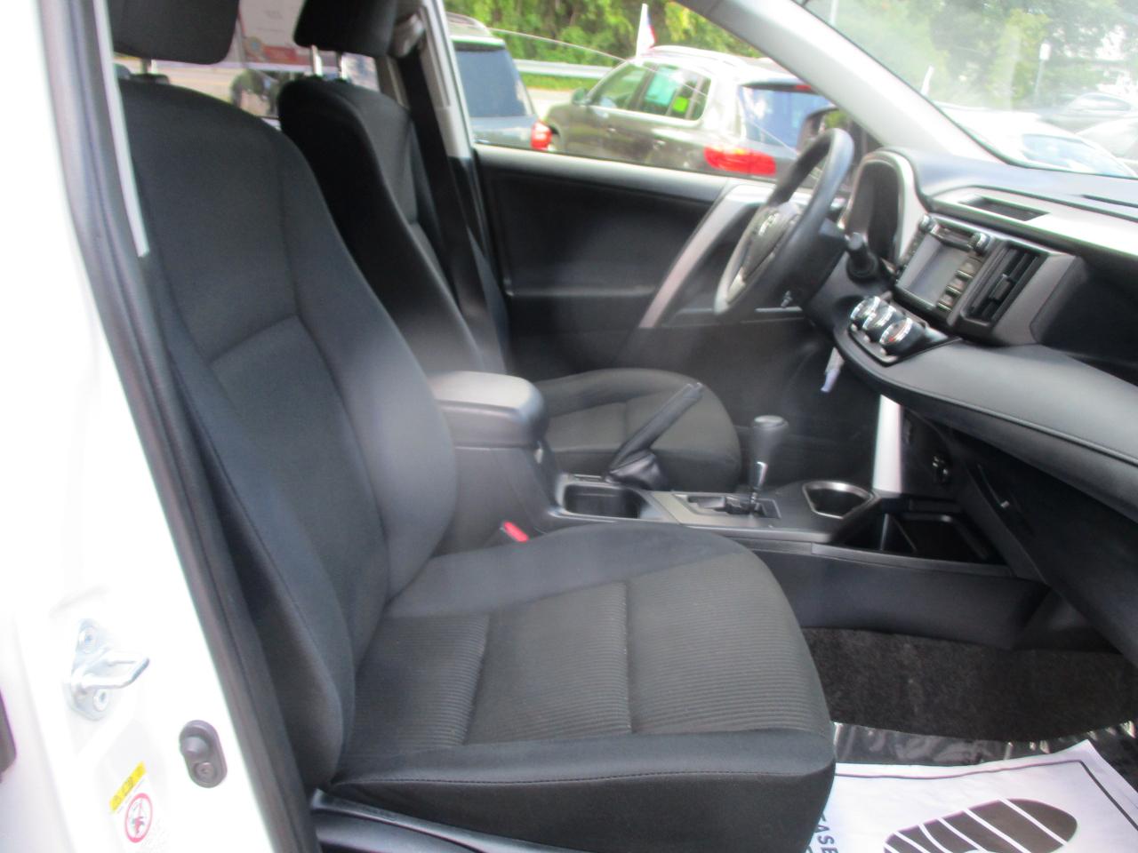 Toyota RAV4 LE 2017