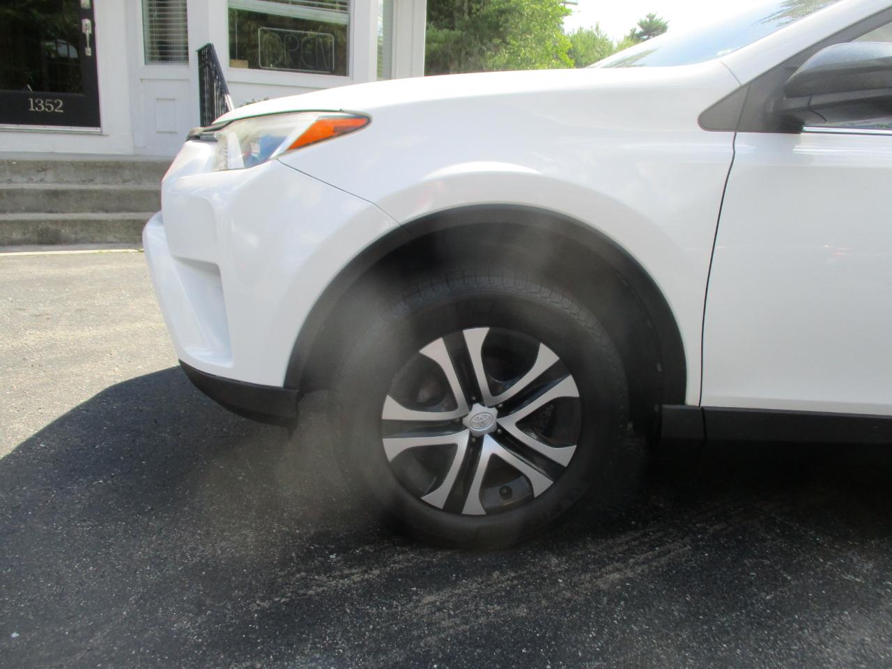 Toyota RAV4 LE 2017