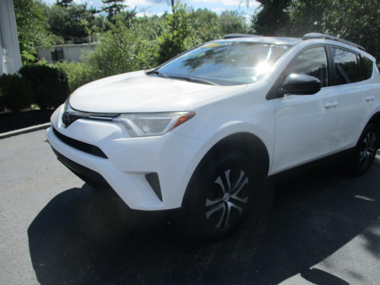 Toyota RAV4 LE 2017