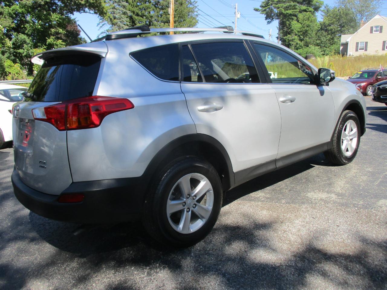 Toyota RAV4 XLE AWD 2013