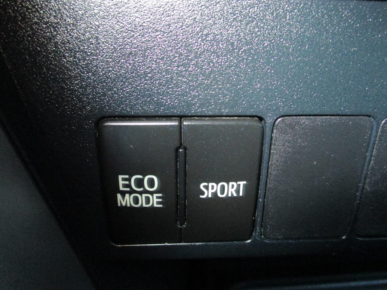 Toyota RAV4 XLE AWD 2013