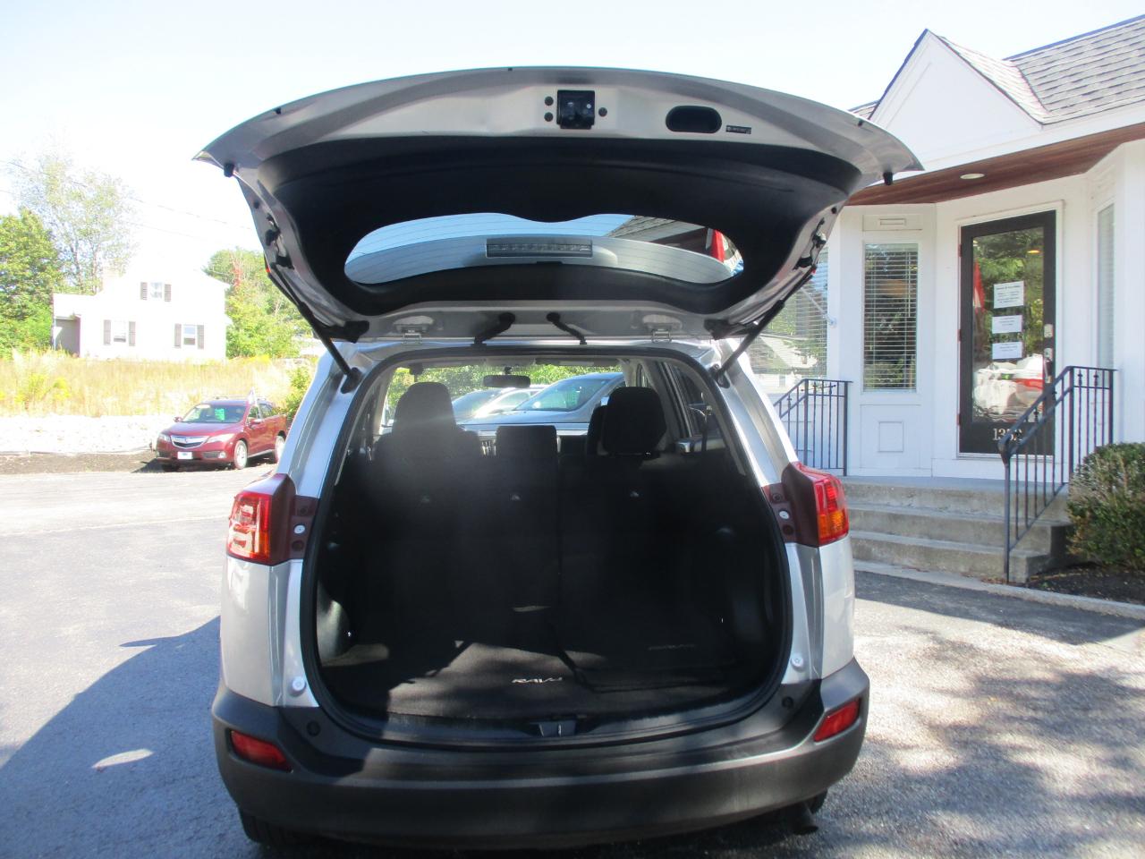 Toyota RAV4 XLE AWD 2013