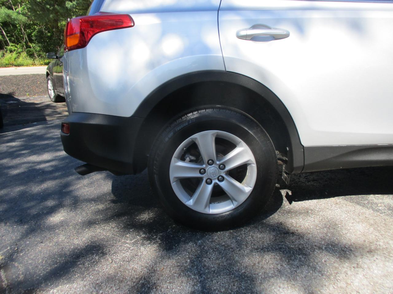 Toyota RAV4 XLE AWD 2013