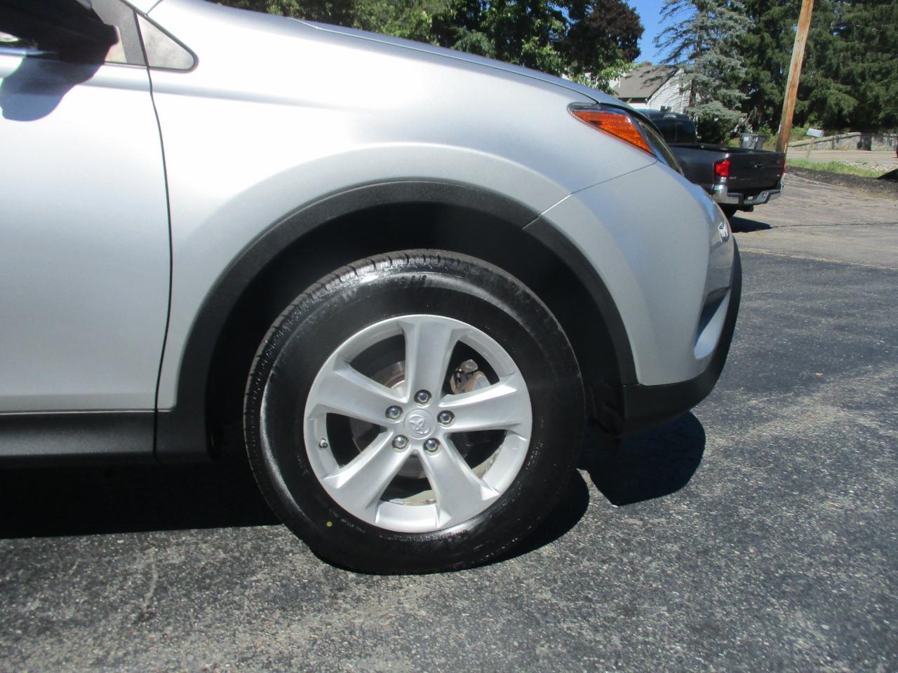 Toyota RAV4 XLE AWD 2013