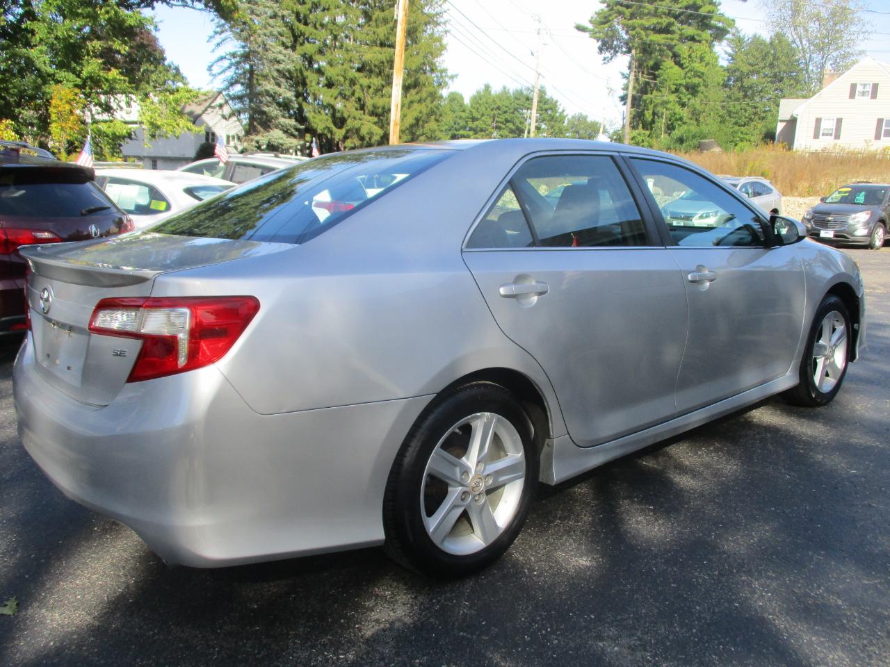 Toyota Camry SE 2012