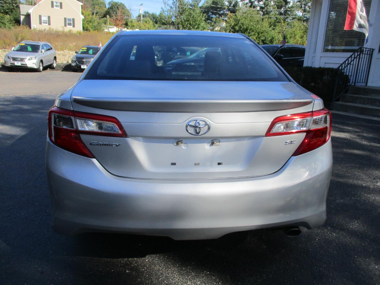 Toyota Camry SE 2012