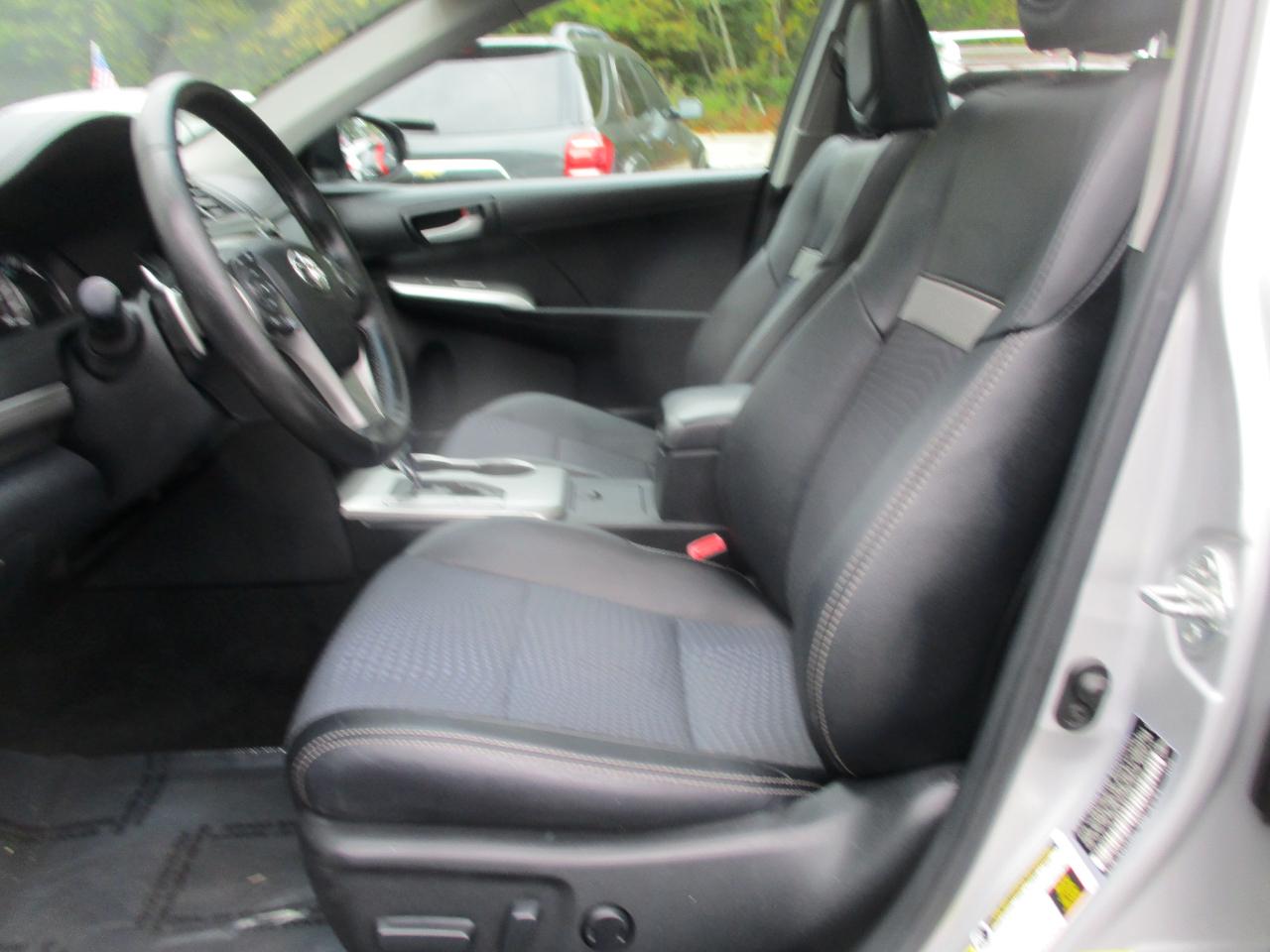 Toyota Camry SE 2012