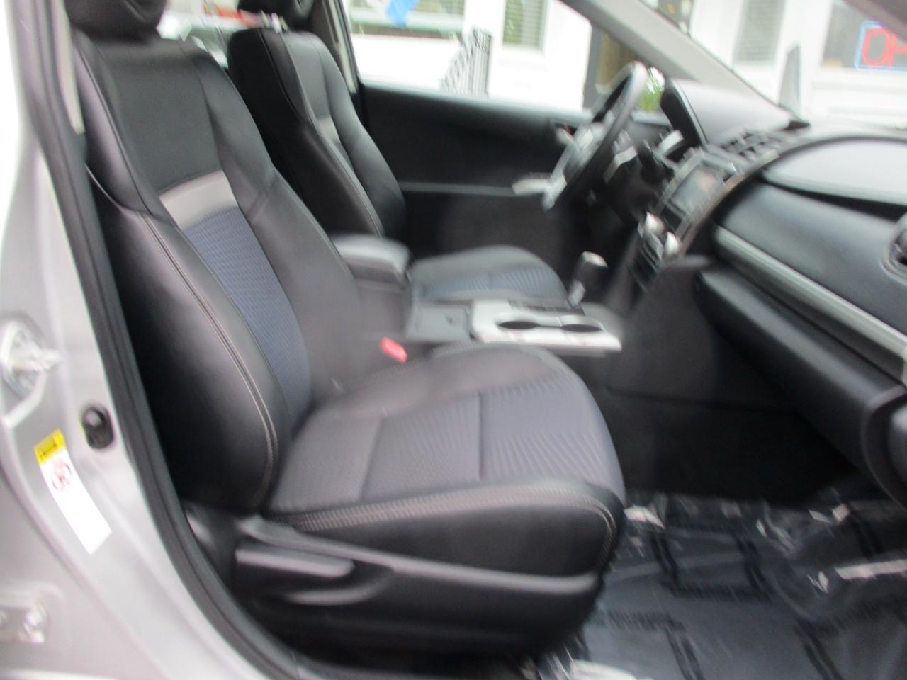 Toyota Camry SE 2012