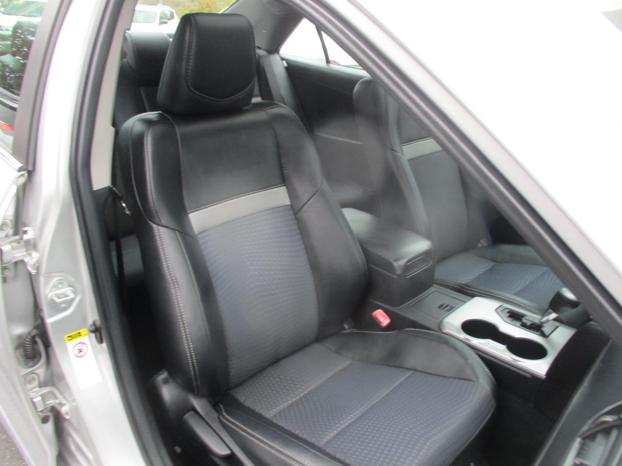 Toyota Camry SE 2012