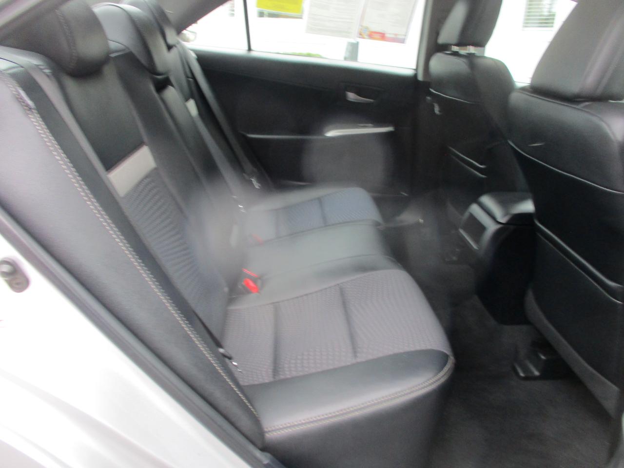 Toyota Camry SE 2012