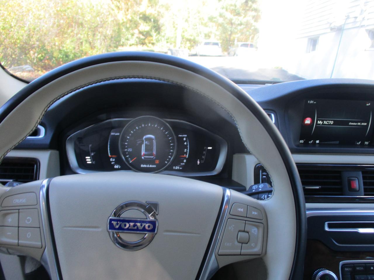 Volvo XC70  2015