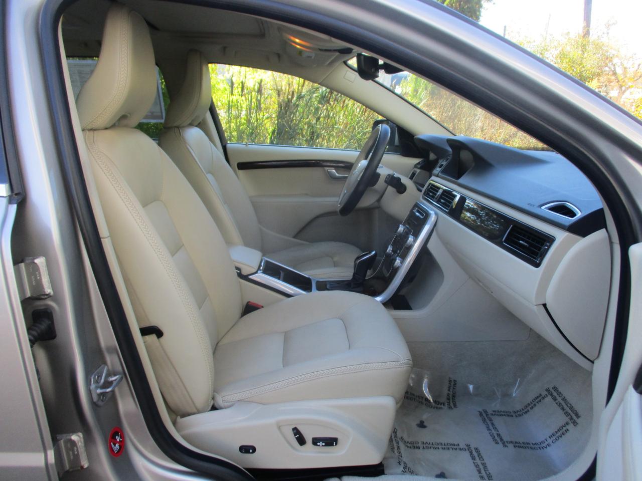 Volvo XC70  2015