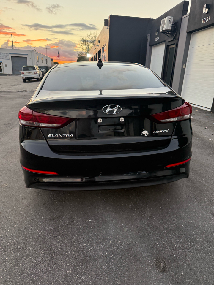 Hyundai Elantra  2017 Hyundai Elantra  2017