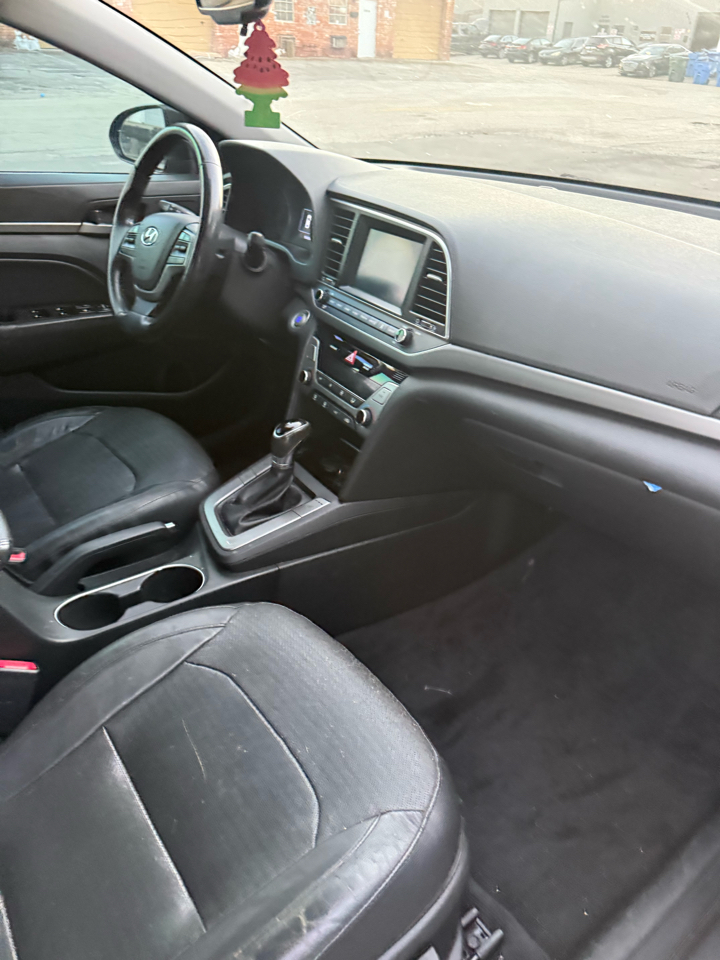 Hyundai Elantra  2017 Hyundai Elantra  2017
