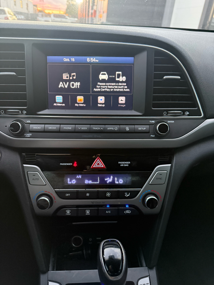 Hyundai Elantra  2017 Hyundai Elantra  2017