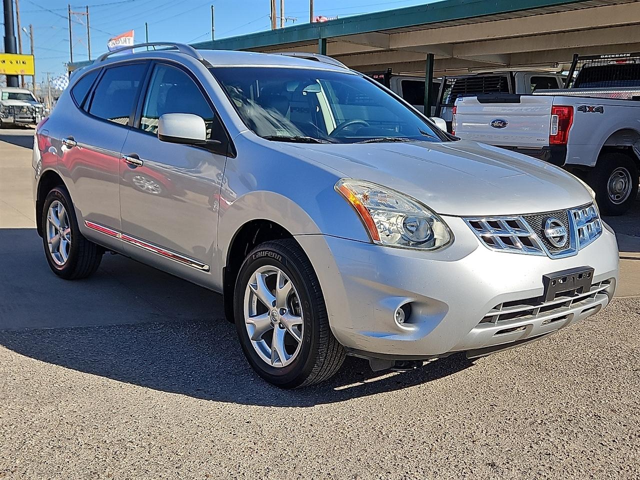 Nissan Rogue FWD 4dr SV 2011