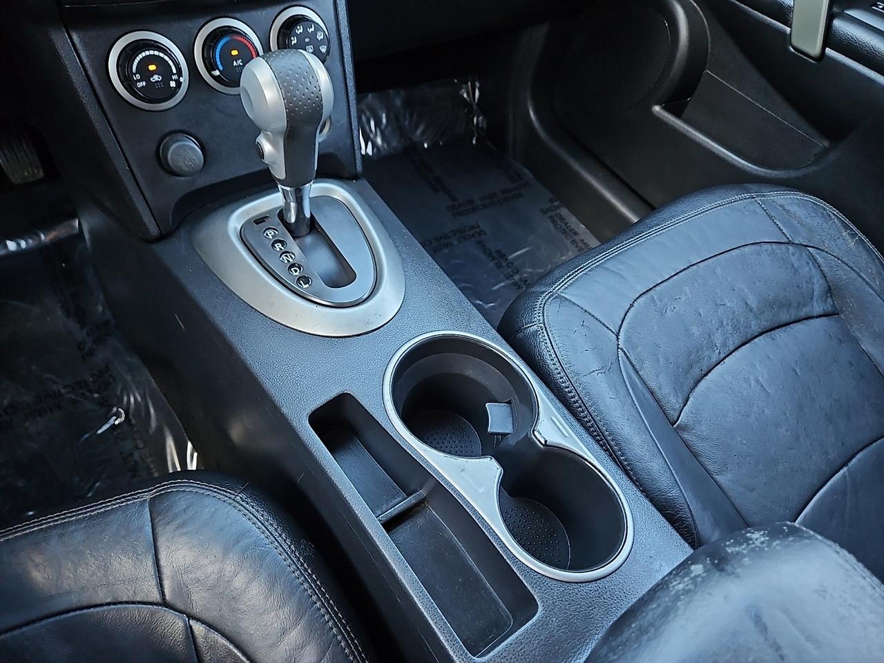 Nissan Rogue FWD 4dr SV 2011