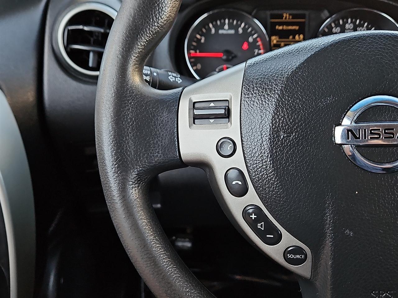 Nissan Rogue FWD 4dr SV 2011