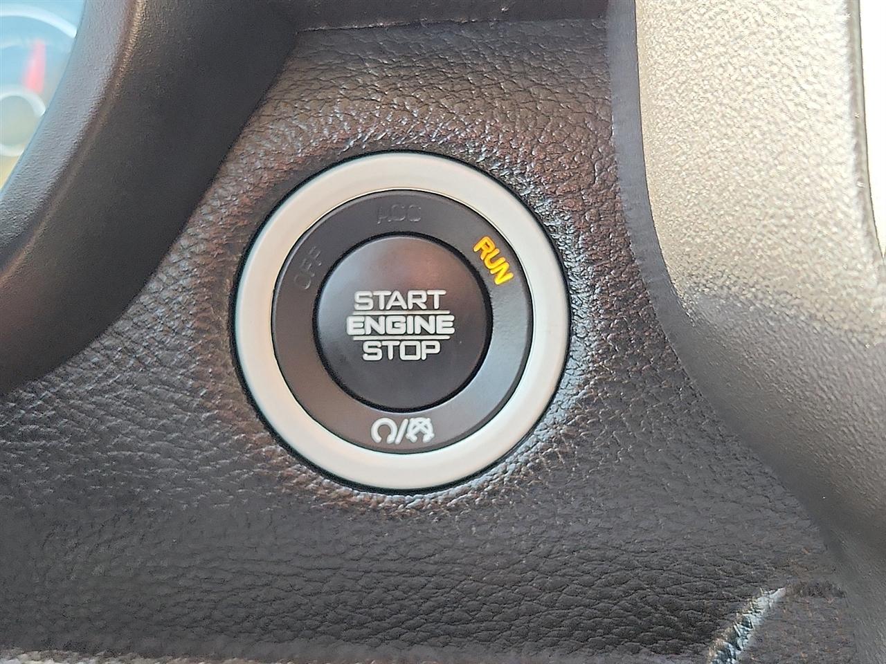 RAM 1500 Big Horn 4x4 Crew Cab 5'7" Box 2021