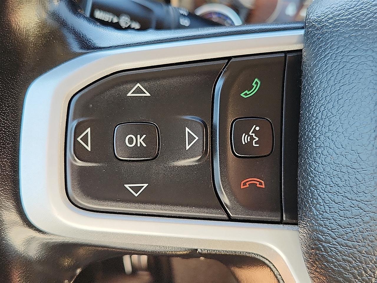 RAM 1500 Big Horn 4x4 Crew Cab 5'7" Box 2021