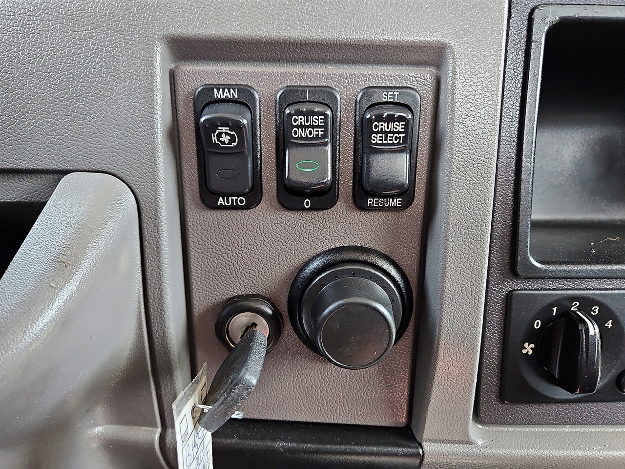 Peterbilt 337  2014 Peterbilt 337  2014