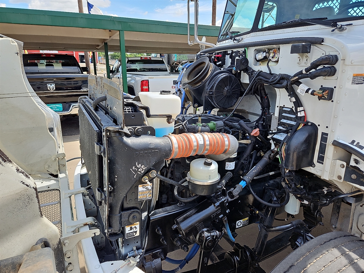 Peterbilt 337  2014 Peterbilt 337  2014