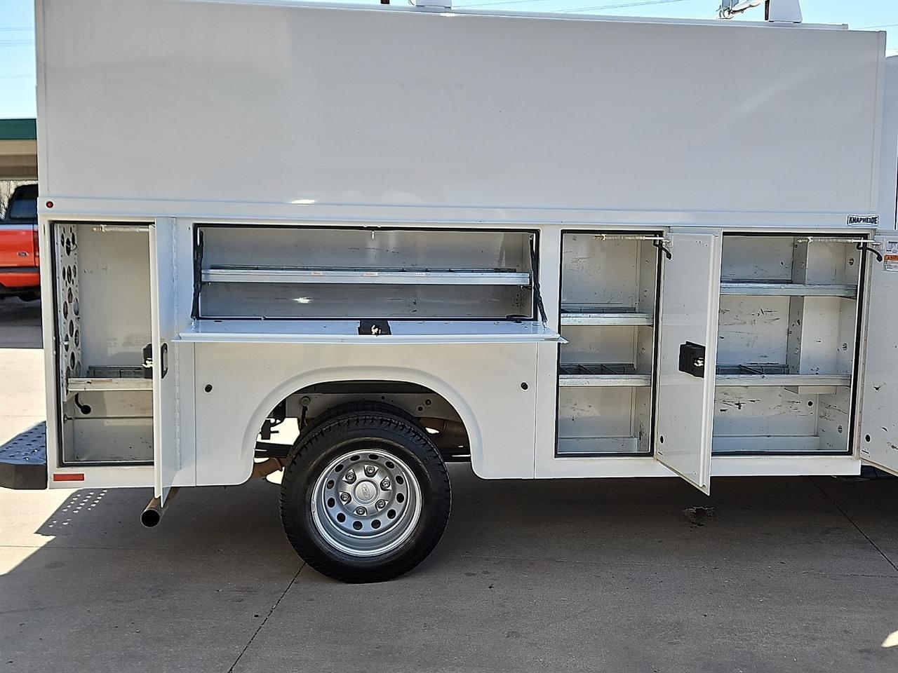 Ford Transit Cutaway T-350 RWD DRW 138" WB 9950 GVWR 2021