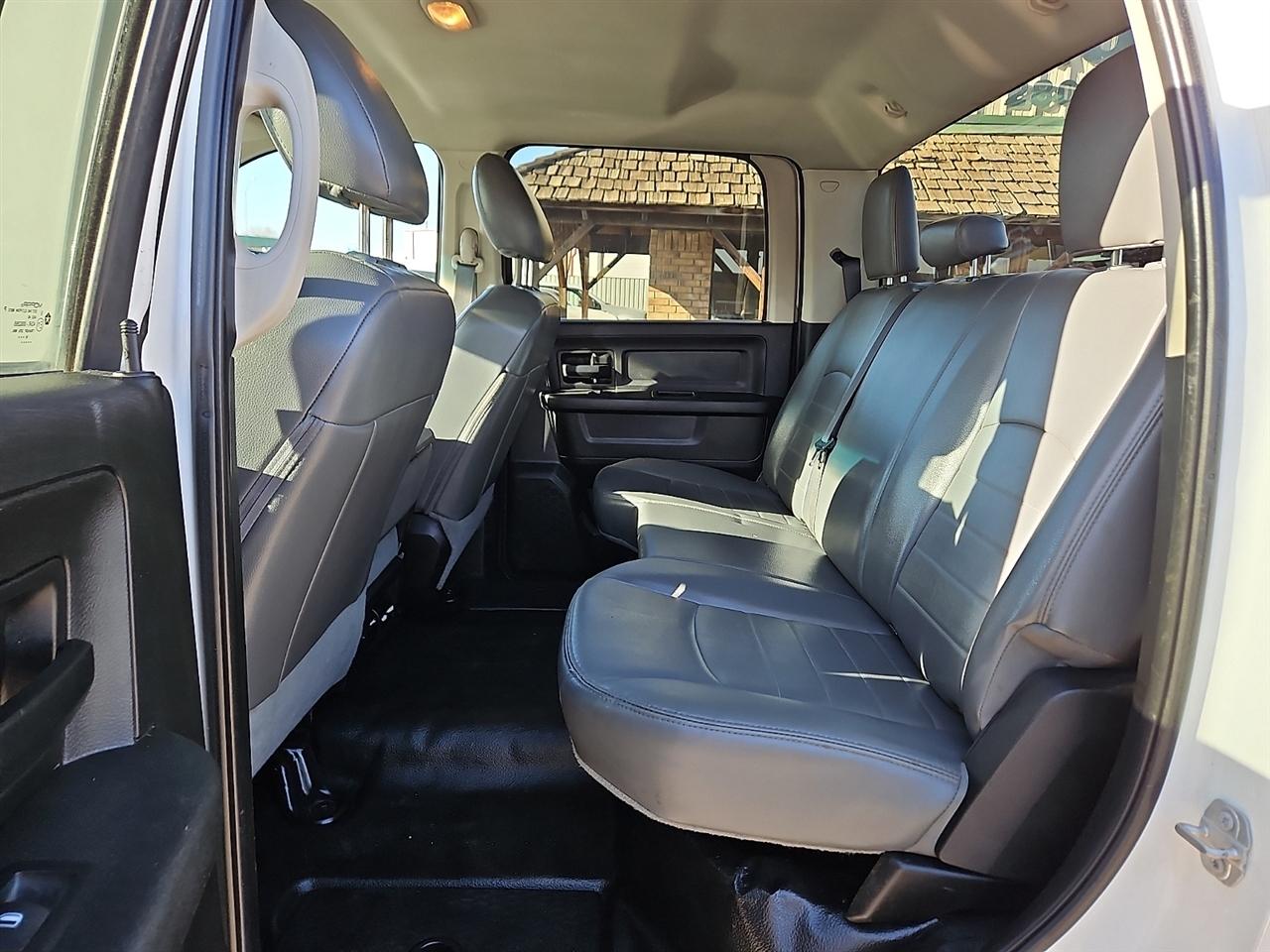 RAM 2500 Tradesman 4x4 Crew Cab 8' Box 2018
