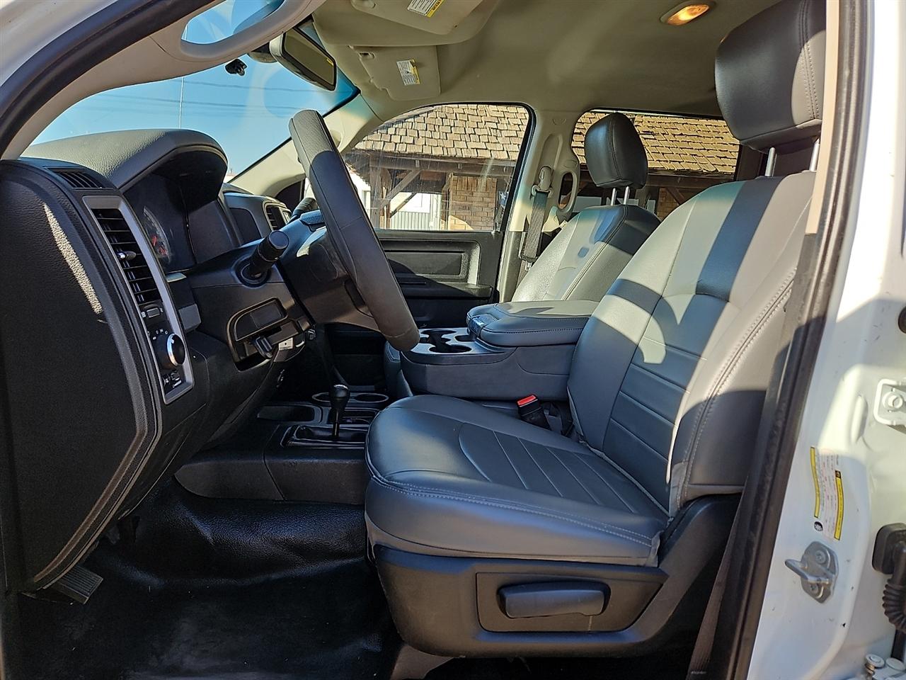 RAM 2500 Tradesman 4x4 Crew Cab 8' Box 2018