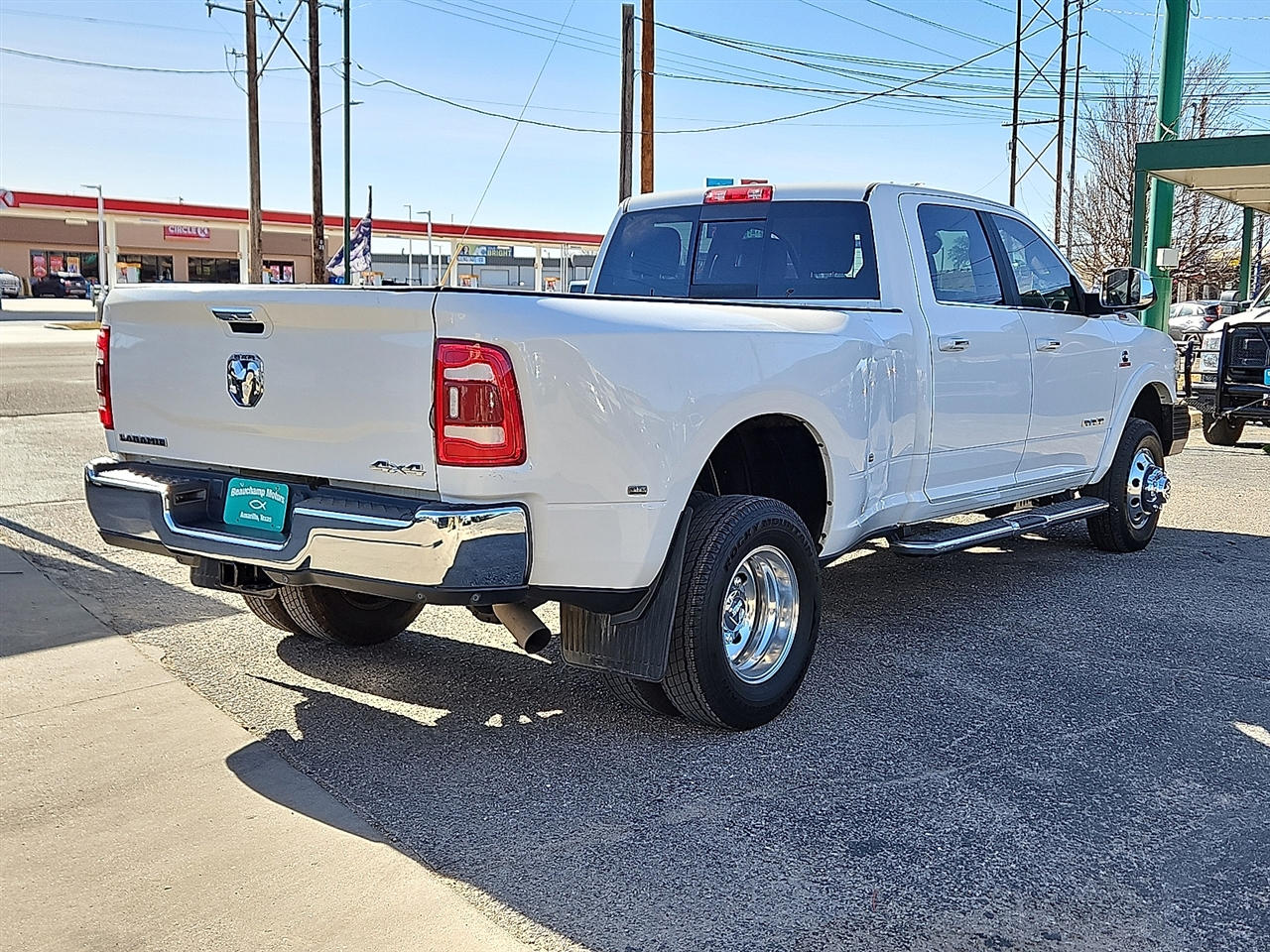 RAM 3500 Laramie 4x4 Crew Cab 8' Box 2022