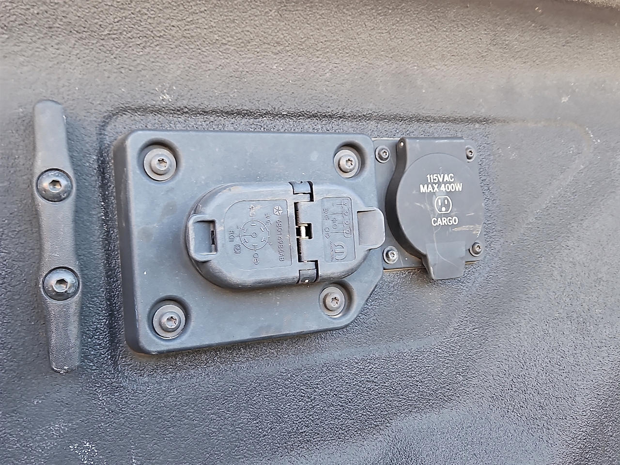 RAM 3500 Laramie 4x4 Crew Cab 8' Box 2022