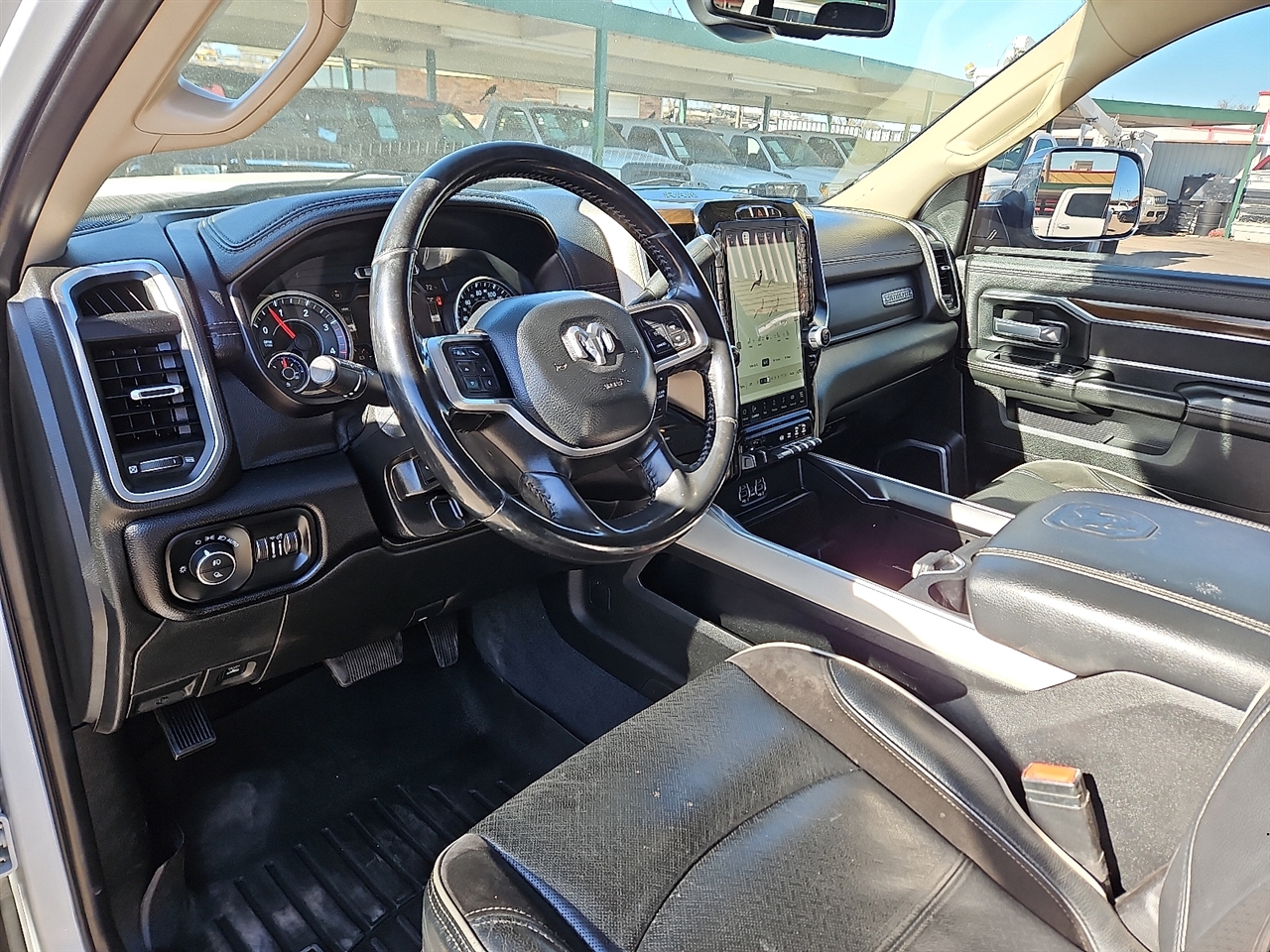 RAM 3500 Laramie 4x4 Crew Cab 8' Box 2022