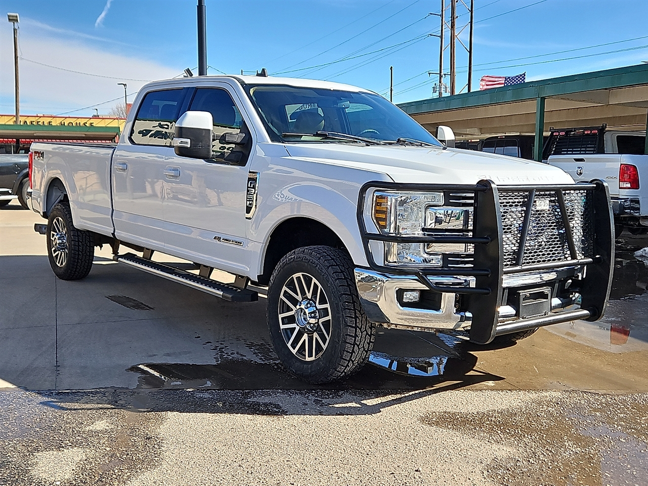 Ford Super Duty F-350 SRW Lariat 4WD Crew Cab 8' Box 2019