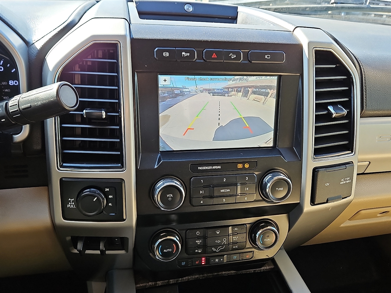 Ford Super Duty F-350 SRW Lariat 4WD Crew Cab 8' Box 2019