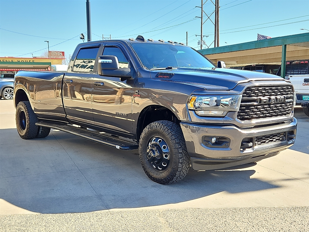 RAM 3500 Big Horn 4x4 Crew Cab 8' Box 2024