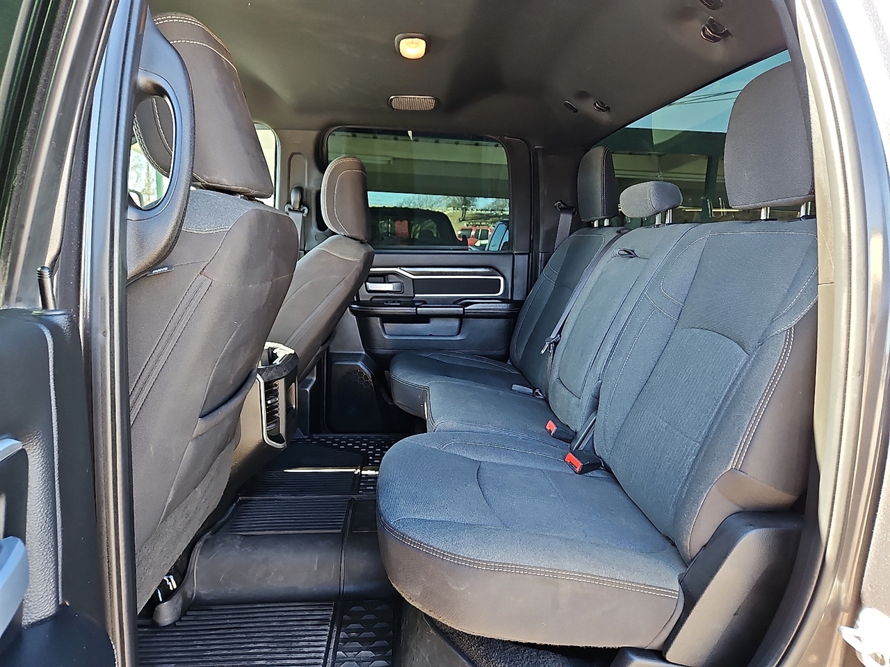 RAM 3500 Big Horn 4x4 Crew Cab 8' Box 2024