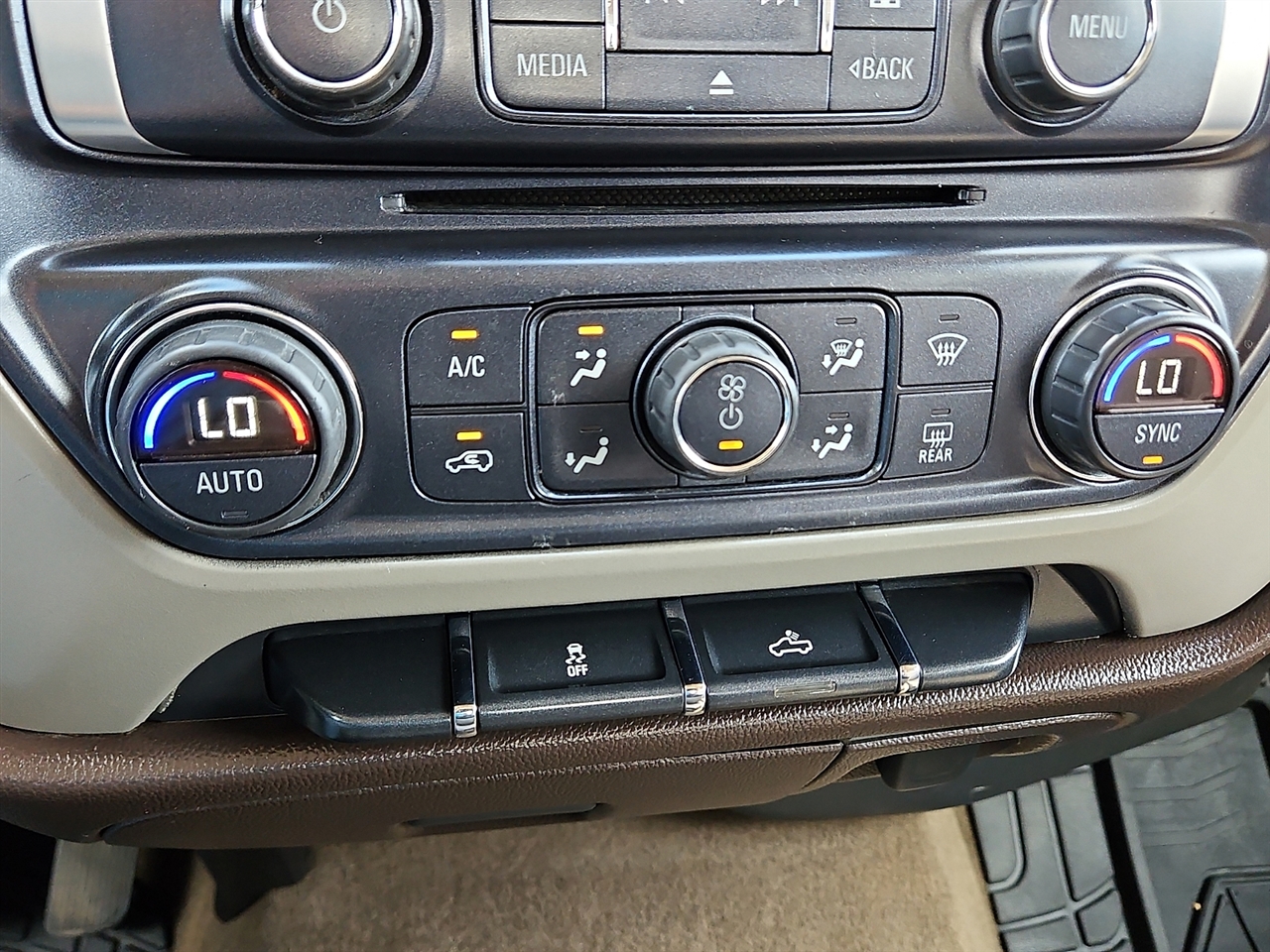 Chevrolet Silverado 1500 4WD Crew Cab 153.0" LT w/1LT 2015