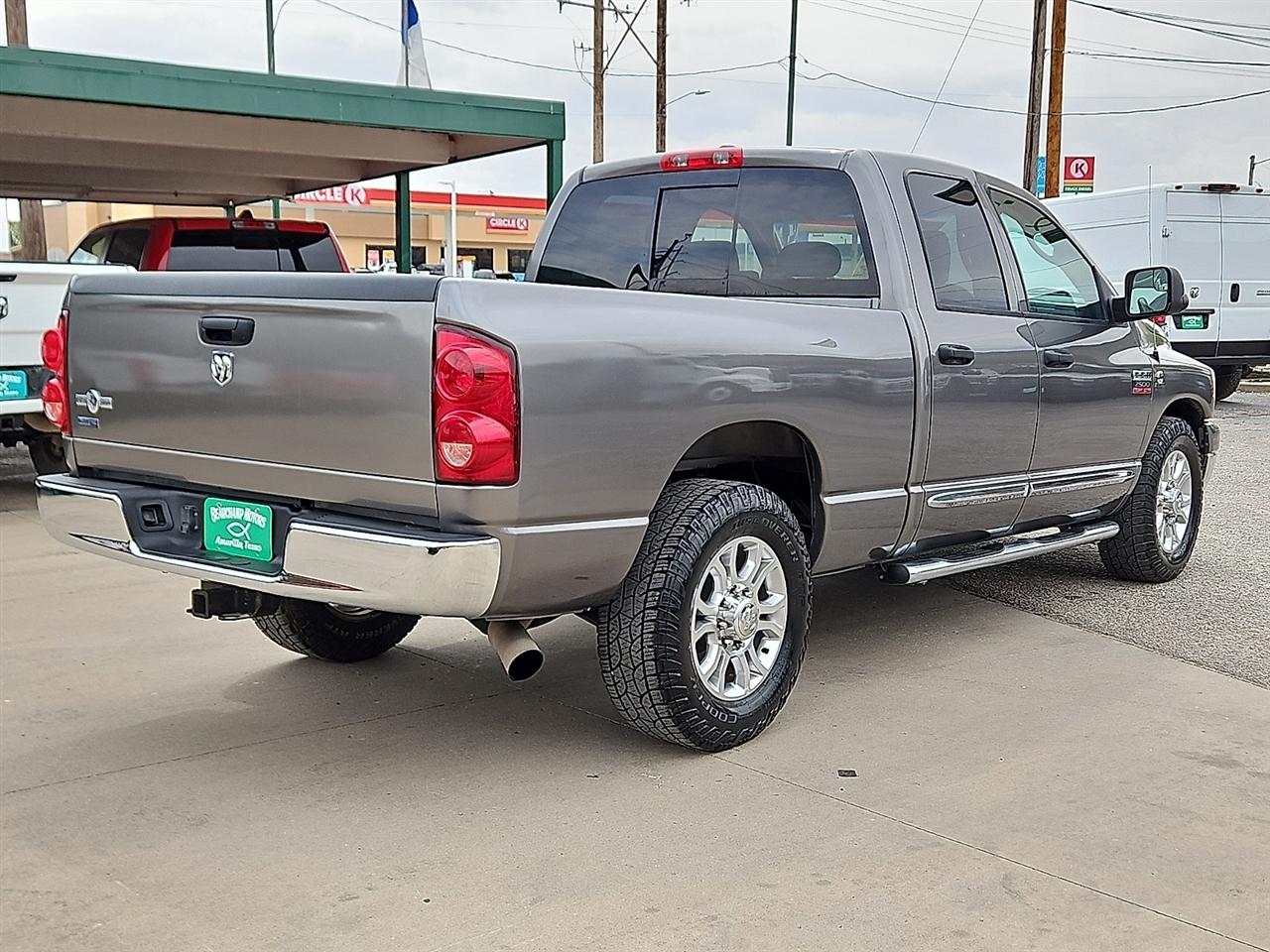 Dodge Ram 2500 2WD Quad Cab 140.5" SLT 2008