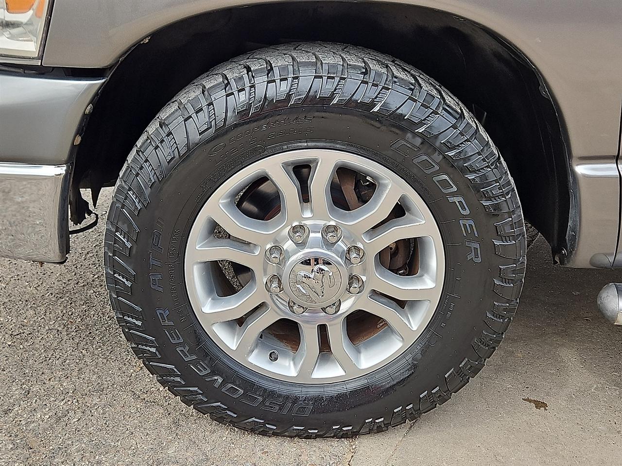 Dodge Ram 2500 2WD Quad Cab 140.5" SLT 2008