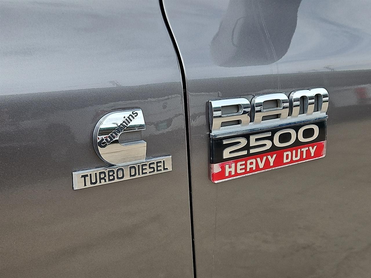 Dodge Ram 2500 2WD Quad Cab 140.5" SLT 2008