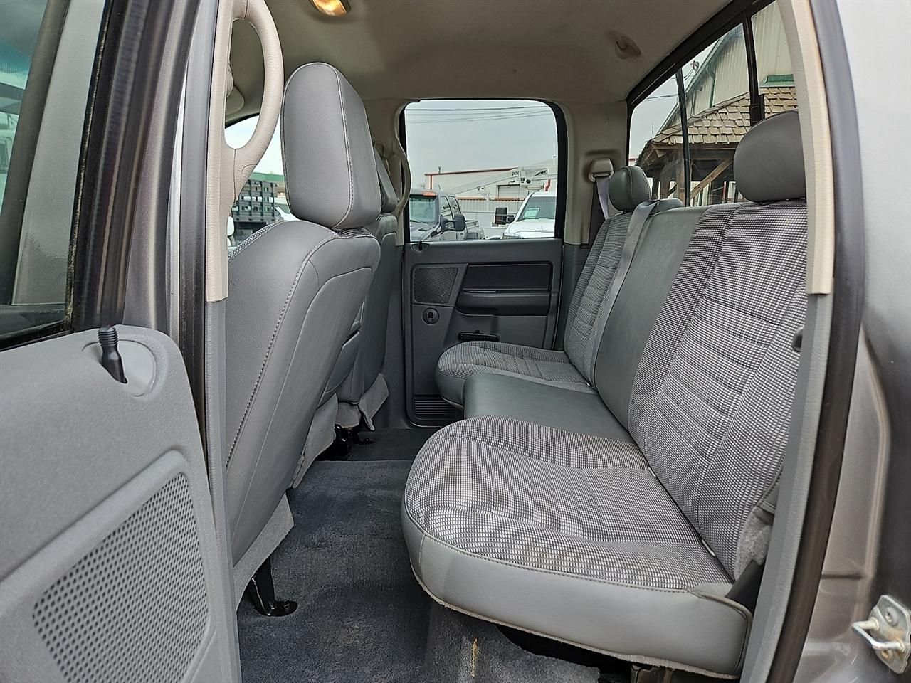 Dodge Ram 2500 2WD Quad Cab 140.5" SLT 2008