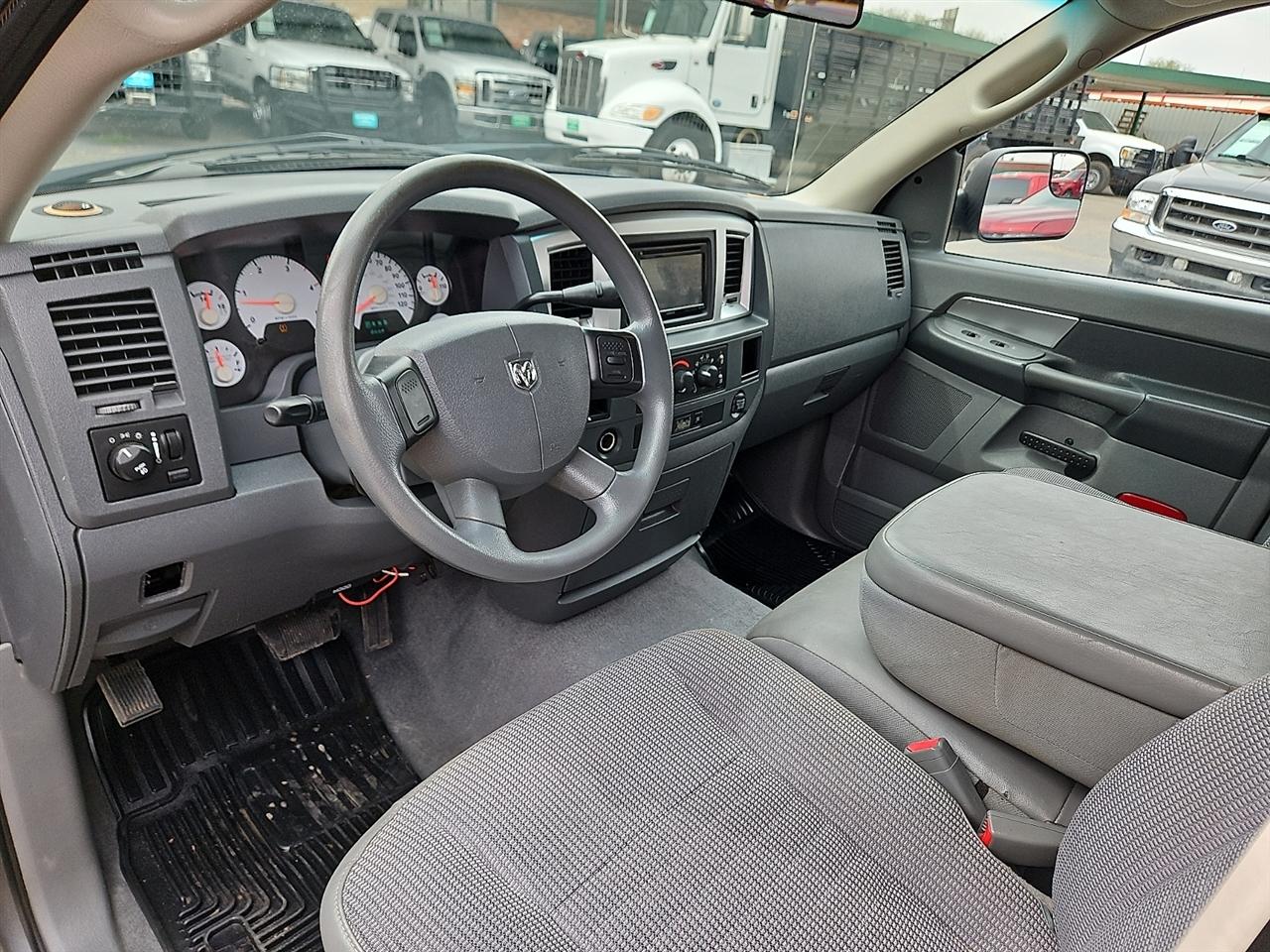 Dodge Ram 2500 2WD Quad Cab 140.5" SLT 2008