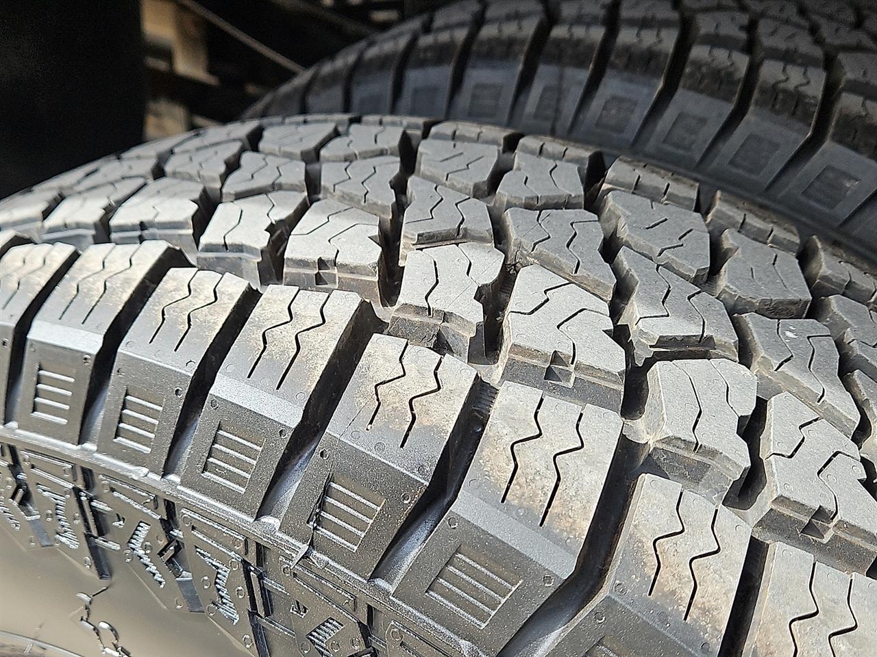 Ford Super Duty F-350 DRW 4WD Crew Cab 172" XL 2016