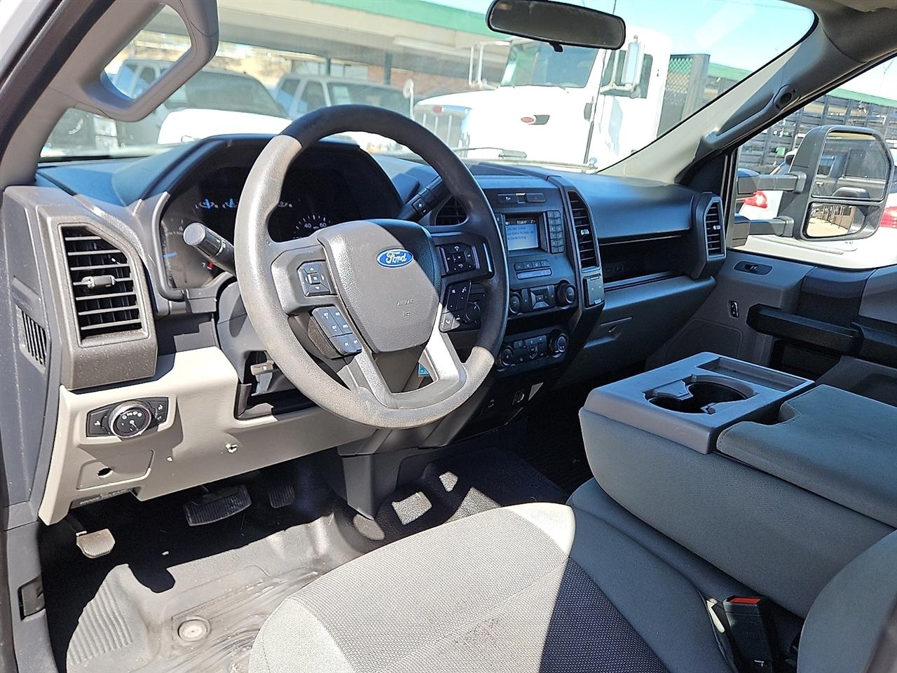 Ford Super Duty F-350 SRW 4WD Crew Cab 172" XL 2022