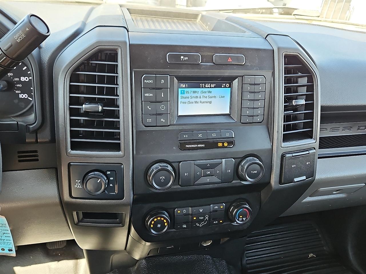 Ford Super Duty F-350 SRW 4WD Crew Cab 172" XL 2022