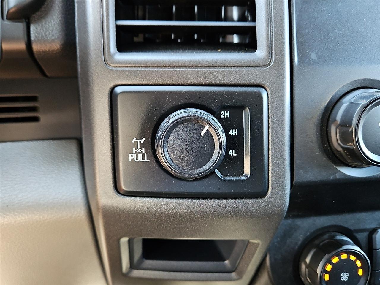 Ford Super Duty F-350 SRW 4WD Crew Cab 172" XL 2022