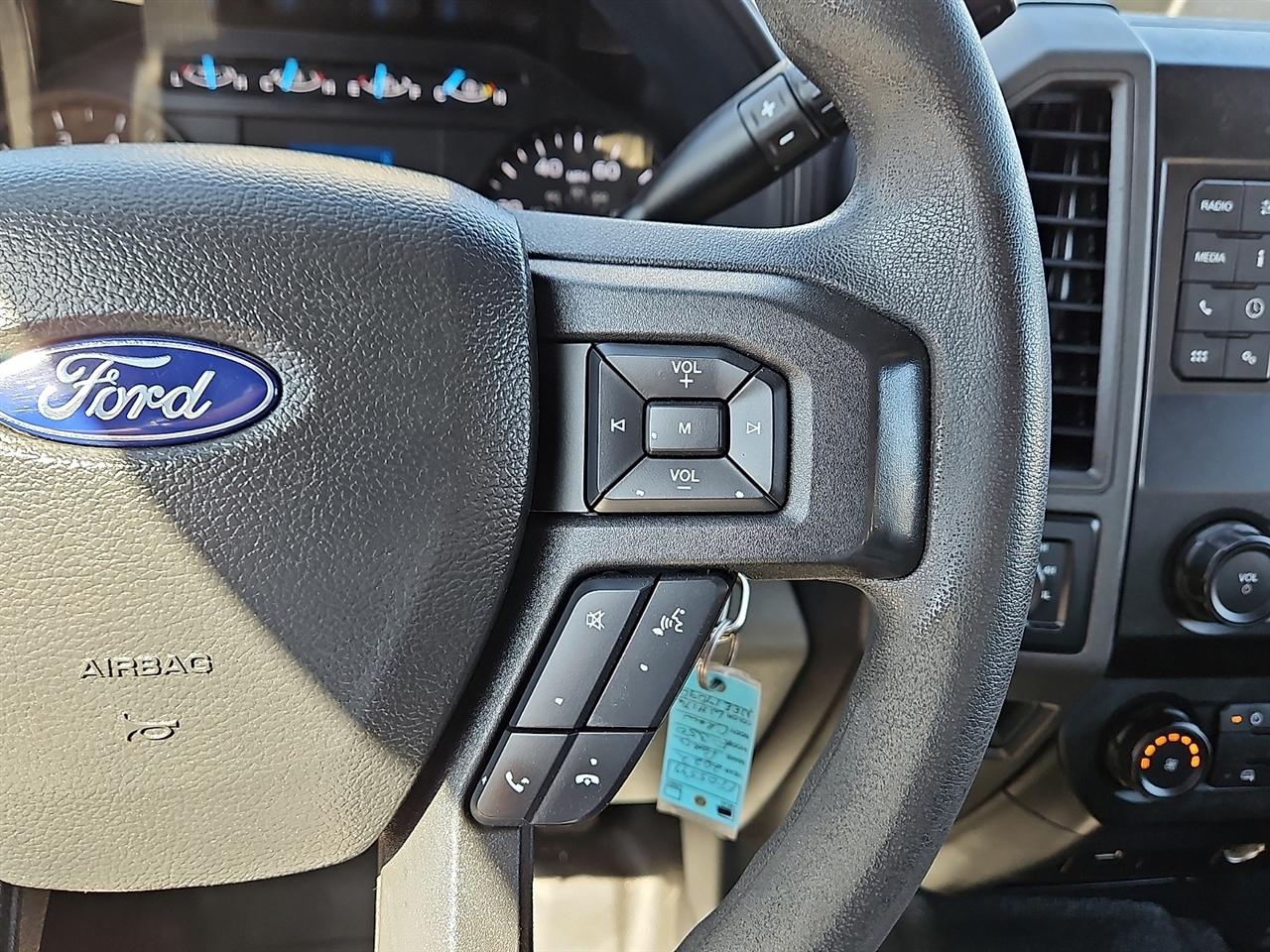 Ford Super Duty F-350 SRW 4WD Crew Cab 172" XL 2022