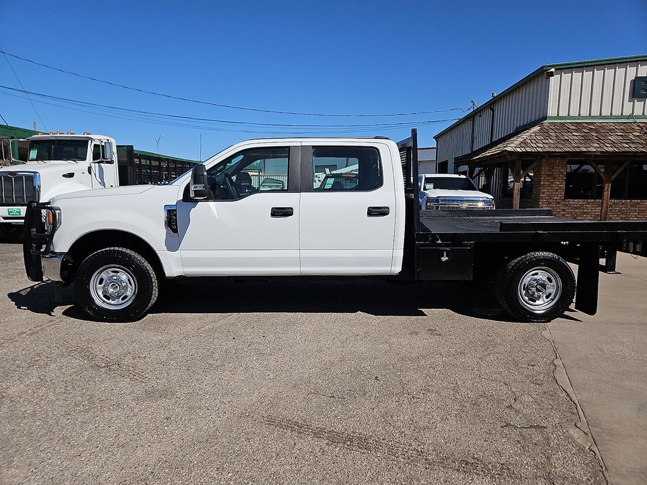 Ford Super Duty F-350 SRW 4WD Crew Cab 172" XL 2022