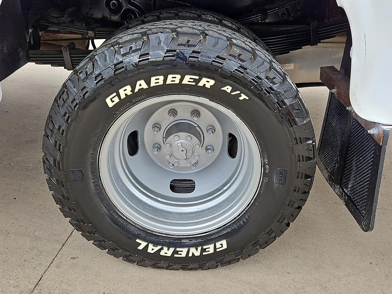 Ford Super Duty F-350 DRW 4WD SuperCab 162" WB 60" CA XL 2012
