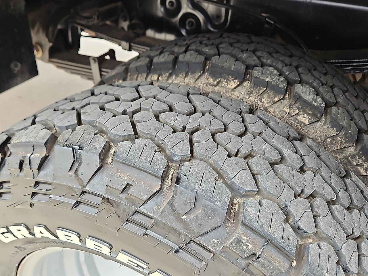 Ford Super Duty F-350 DRW 4WD SuperCab 162" WB 60" CA XL 2012